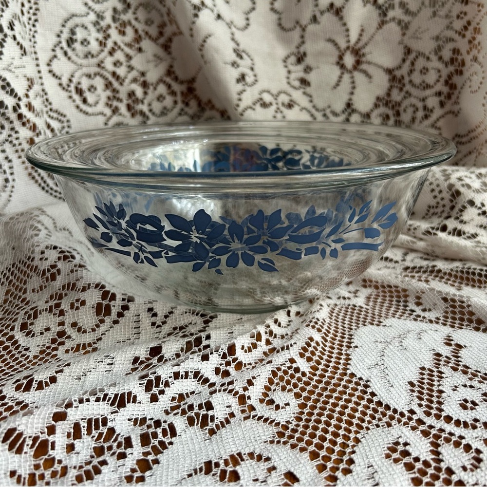 Pyrex Glass 3 Bowl Set Blue Ribbon Floral Design